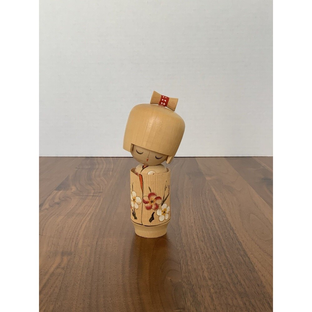 Vintage Handmade Japanese Kokeshi Doll Machiharu Dogwood Shingata Kokeshi